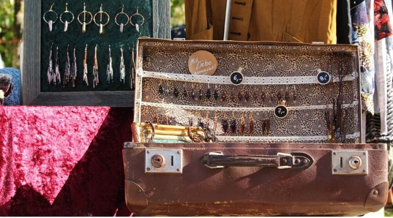 Kreativ-Vintage-Flohmarkt in Haltern am See: Raum für neue Schätze schaffen