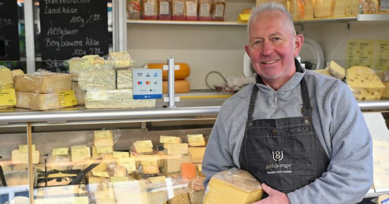 Neuer Käsehändler auf dem Wochenmarkt: „Käseglocke Degen“ in Haltern