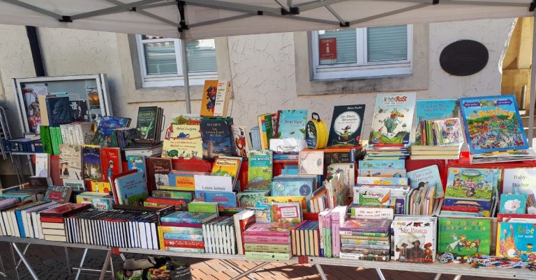 Halterner Büchermarkt im August: Stöbern unter freiem Himmel