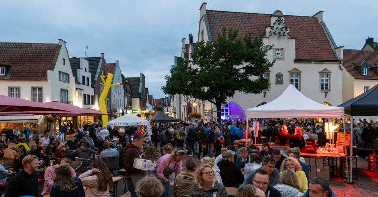 Letzter Feierabendmarkt 2025 war ein Erfolg