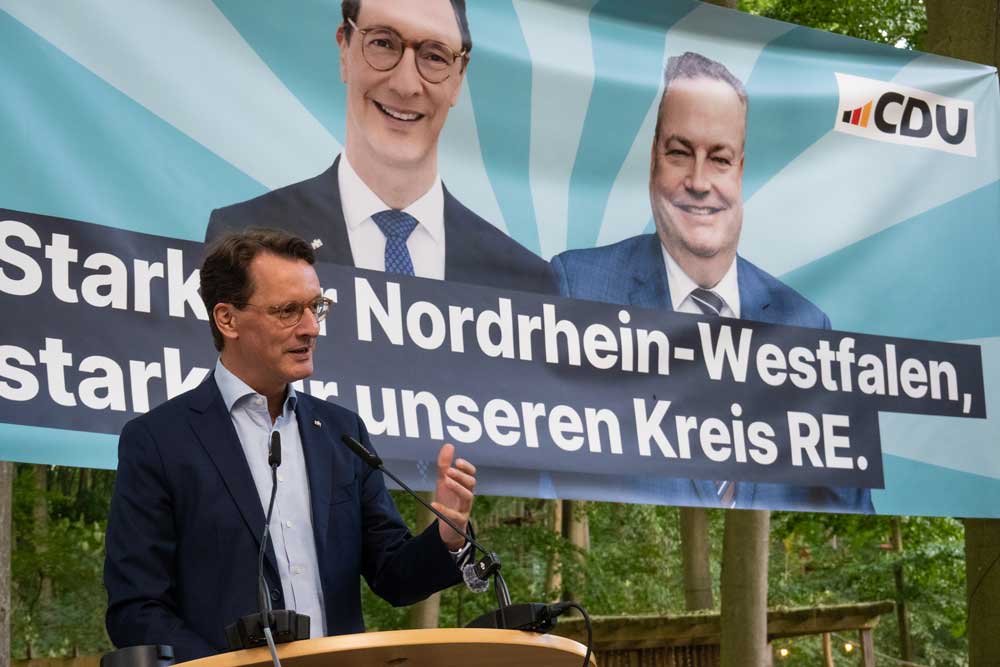 Ministerpräsident Hendrik Wüst bei Jupp im Biergarten