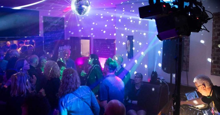 „Schuppen-Party“ am 31. Oktober im Café Zentral