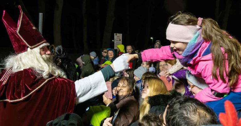 Per Schiff, zu Pferd und zu Fuß: Der Nikolaus besuchte Haltern