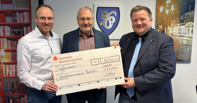 Stadt nimmt Spende für die Sport- und Jugendförderung entgegen
