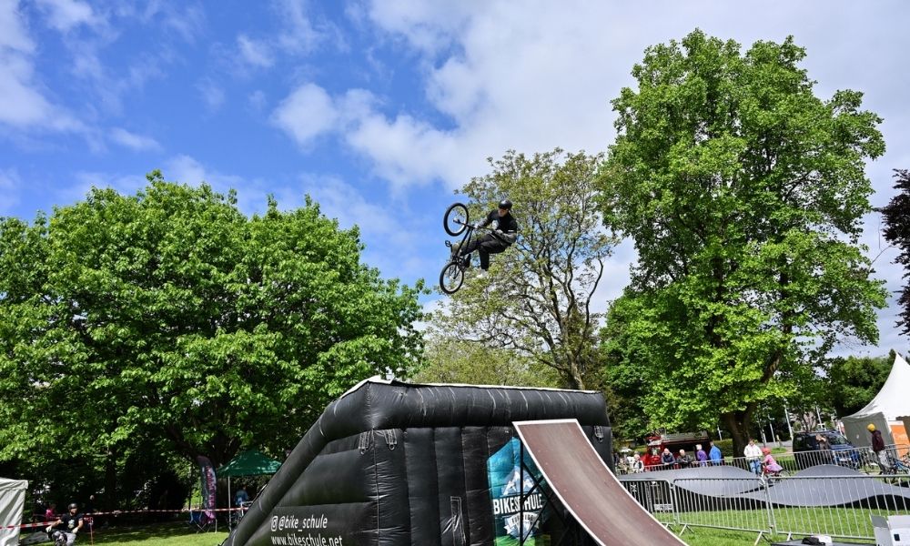 Actionreiche BMX-Show beim Fietsenfest 2026 im Kardinal-Graf-von-Galen-Park. © Stadt Haltern am See