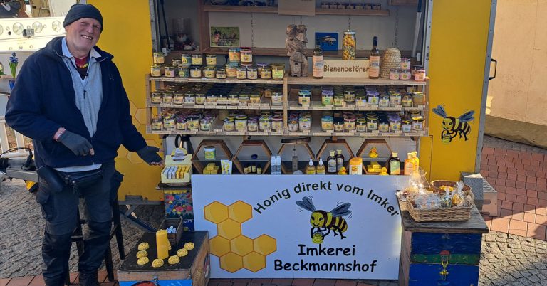 Neuer Imker auf dem Wochenmarkt in Haltern