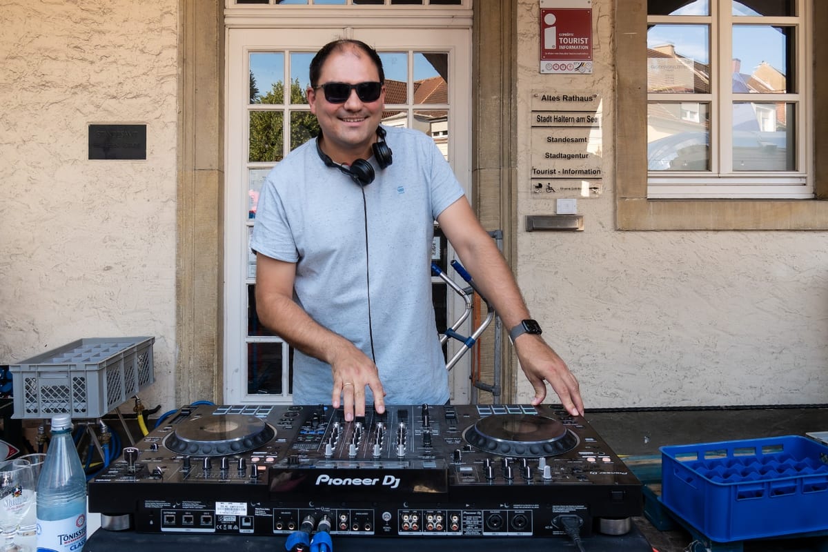 DJ beim Feierabendmarkt in Haltern