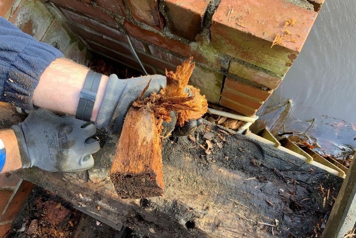 Detailaufnahme des Brückenzustands an der Sythener Mühle