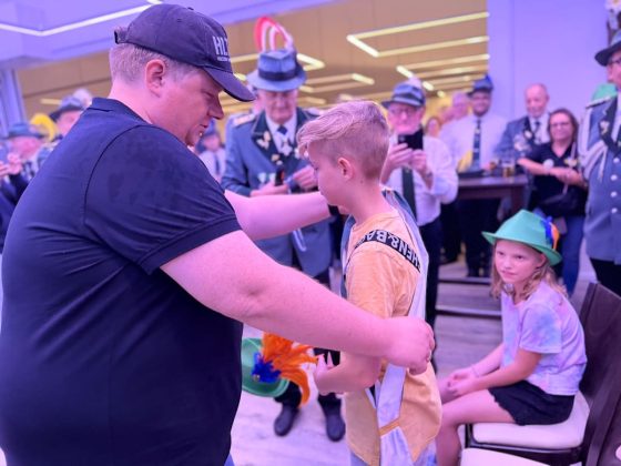 Ehrung des Kinderk&ouml;nigs beim Kindersch&uuml;tzenfest Haltern