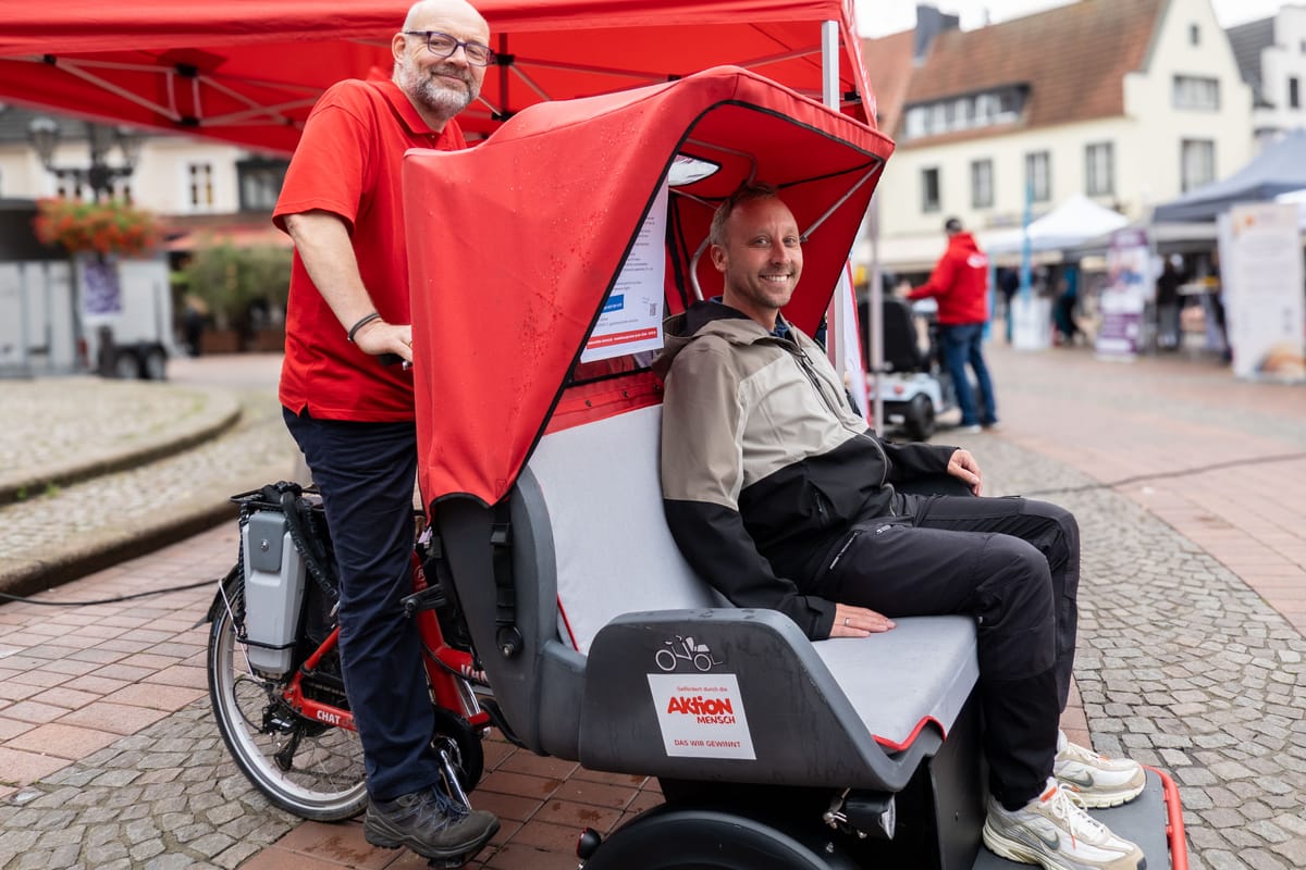 Caritas-Fahrradrikscha bei der Seniorenmesse Haltern