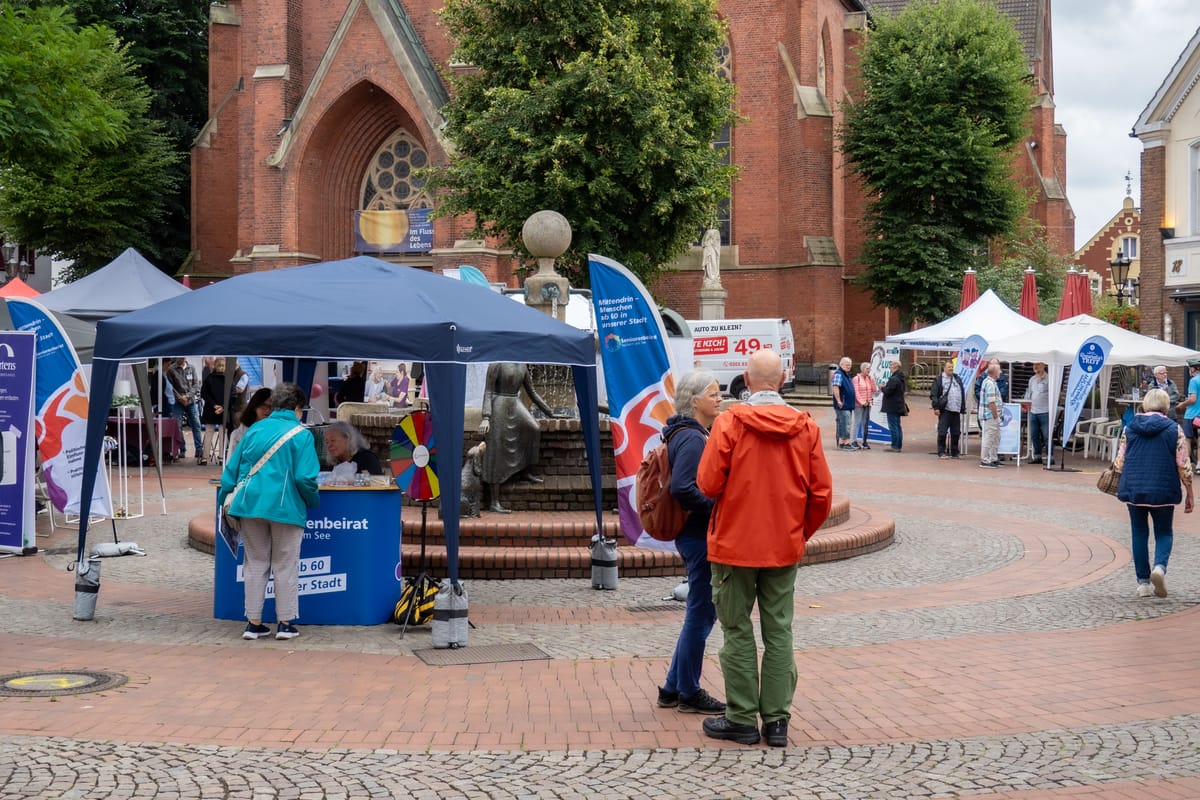 Weitere Eindrücke der Seniorenmesse auf dem Marktplatz in Haltern