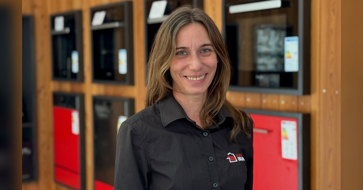 Nadine Gassen im Miele-Showroom von Elektro Bügers in Lembeck