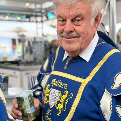 Musiker in blau-gelber Uniform beim Heimatfest Haltern 2026
